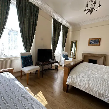 Manor Bed & Breakfast Keynsham